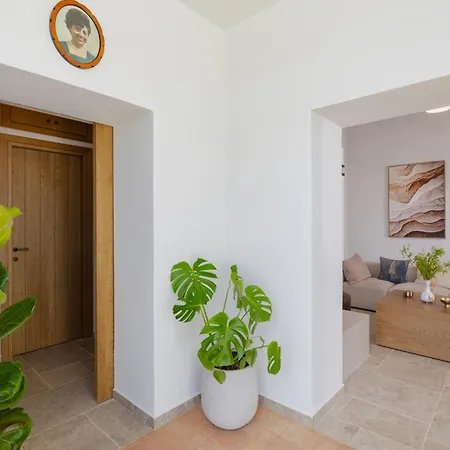 Lemonia Modern Retreat Archangelos (Rhodes)