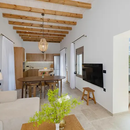 Lemonia Modern Retreat